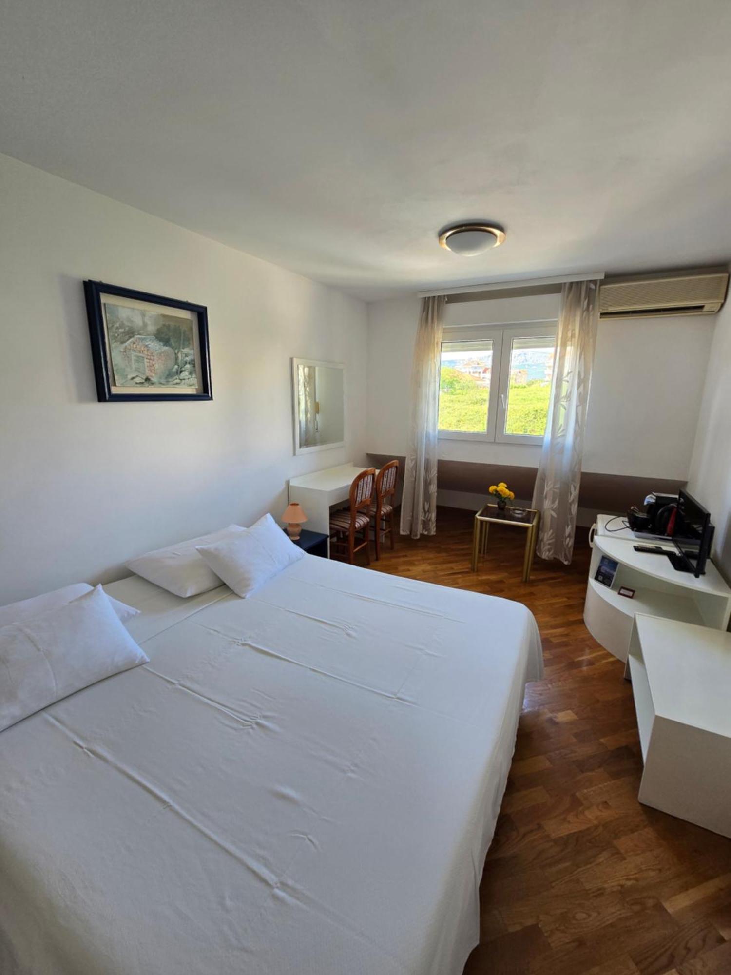 Rooms Lux Сплит Экстерьер фото